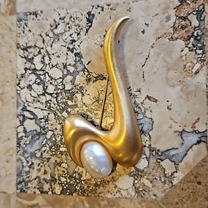 Marvella Signed Faux Pearl Brooch Pin Large 3 In